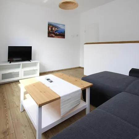 בית נופש Reihenhaus In מאלצ'ו